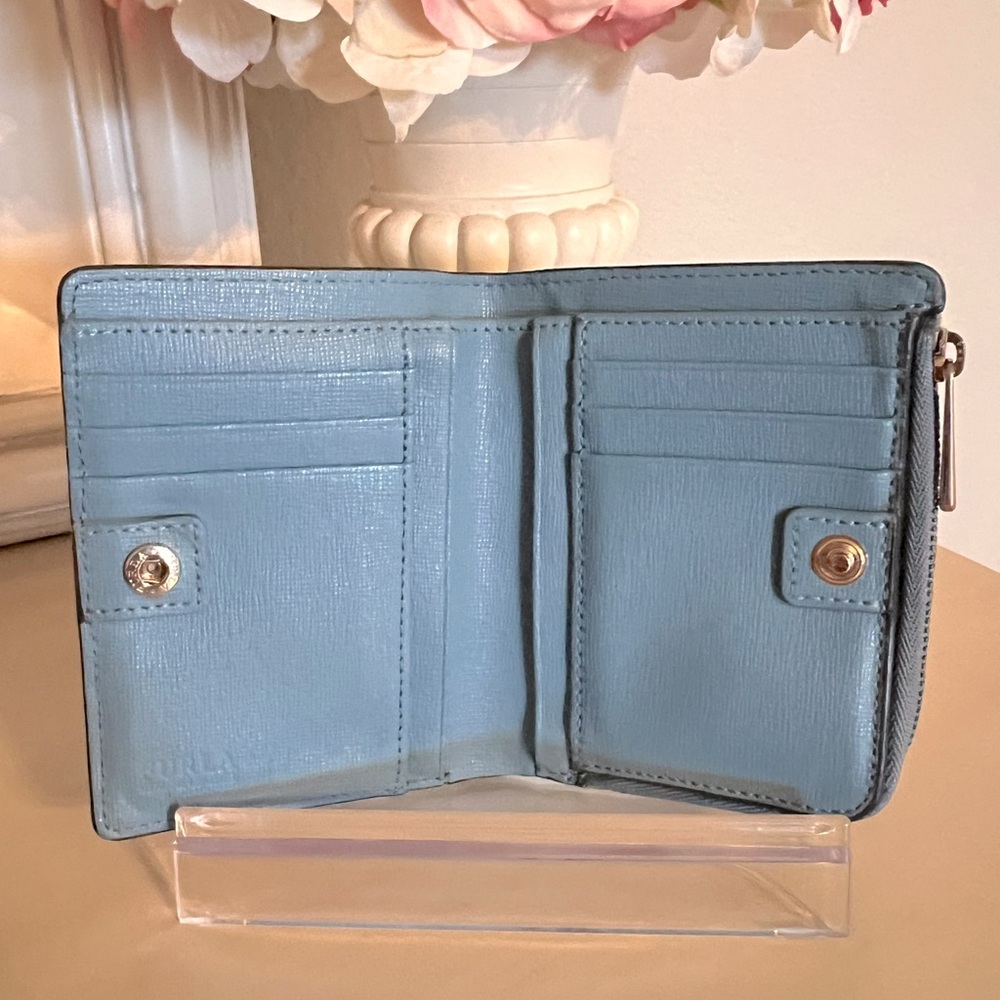Furla Bifold ZIP AROUND Wallet - Picture 5 of 9